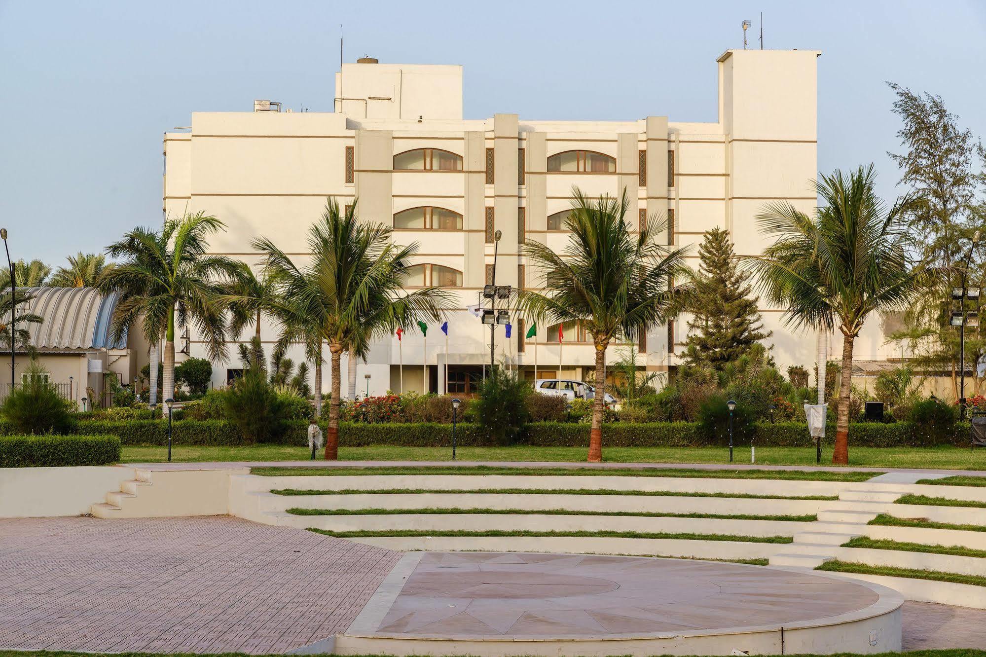 Quality Inn Palms Gandhidham Exterior photo